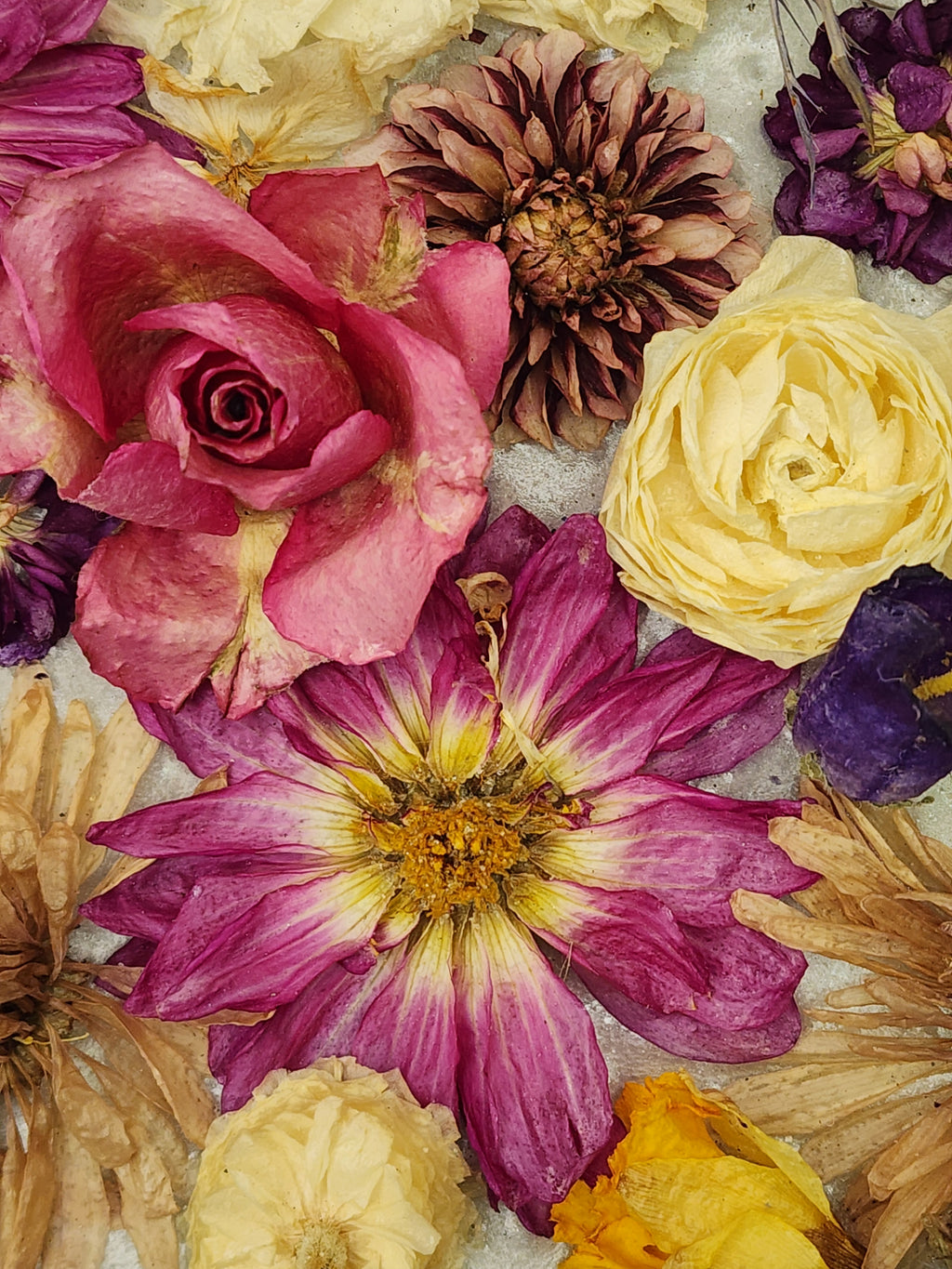 "Aeralia" Floral Arrangement Wall Hanging
